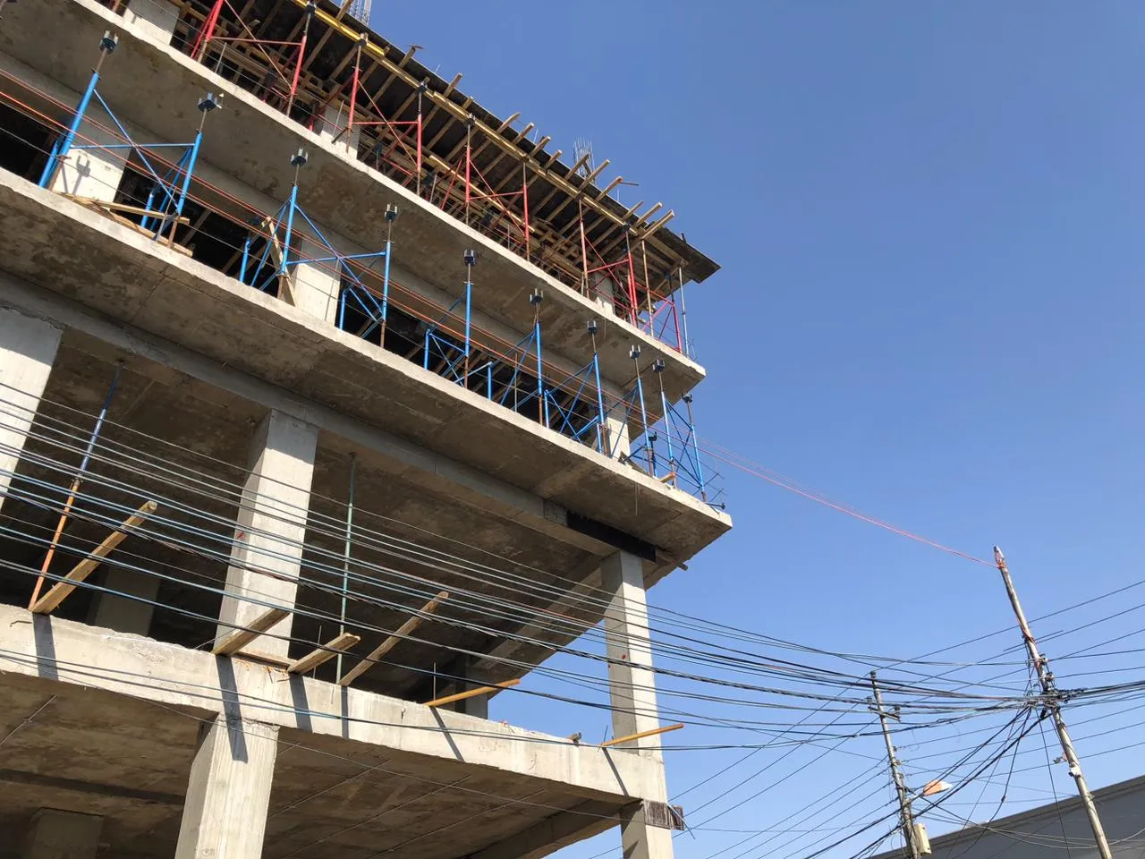 Electronics Mall - Detail 3